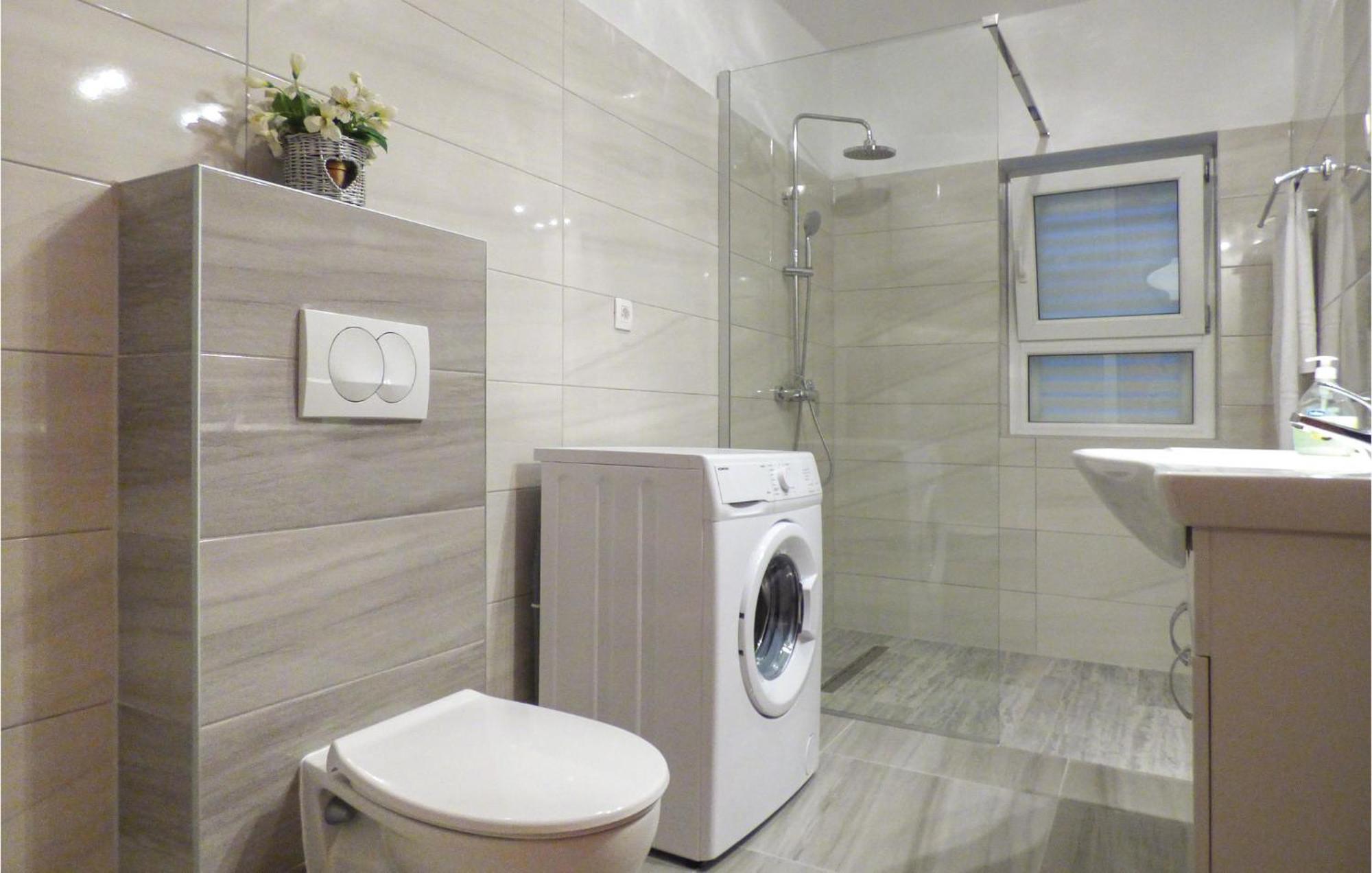 Beautiful Apartment In Omis With Wifi Exterior foto