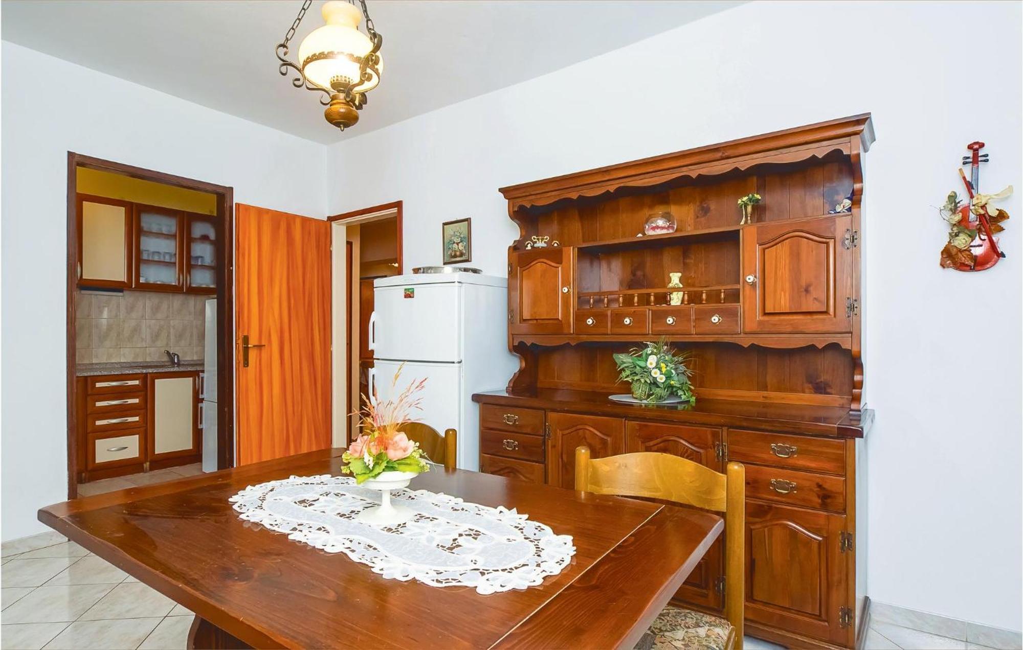Beautiful Apartment In Omis With Wifi Exterior foto